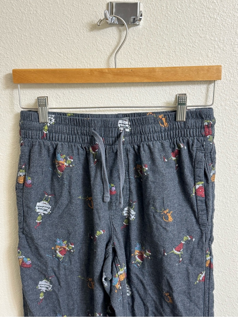 American Eagle The Grinch Christmas Lounge Pajama Pants – Size XS/S - Picture 3 of 5